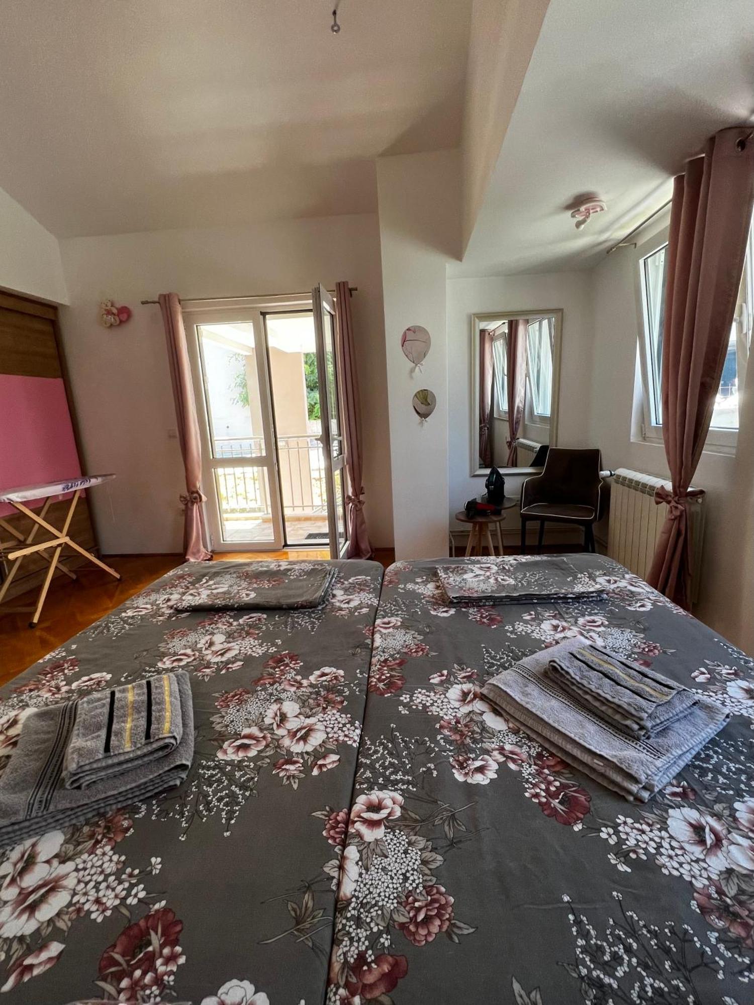 Guest House Mrvaljevic Будва Экстерьер фото